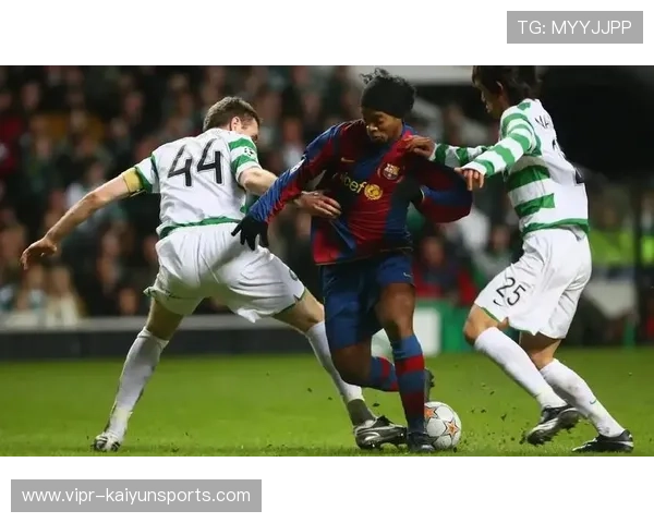 佛罗伦萨反击速度极具观赏性：足球场上的疾风迅雷