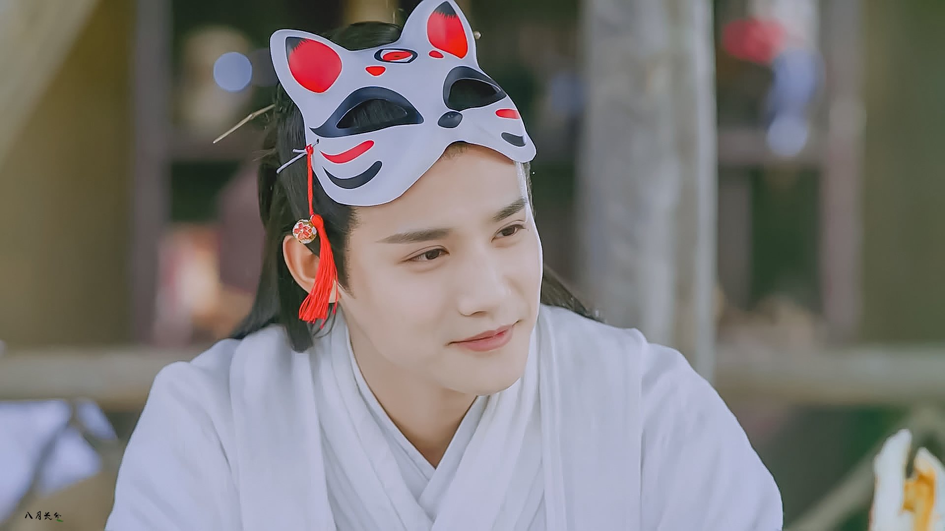 “东安湖体育公园赛场:跑酷挑战不断,选手精彩绝伦”