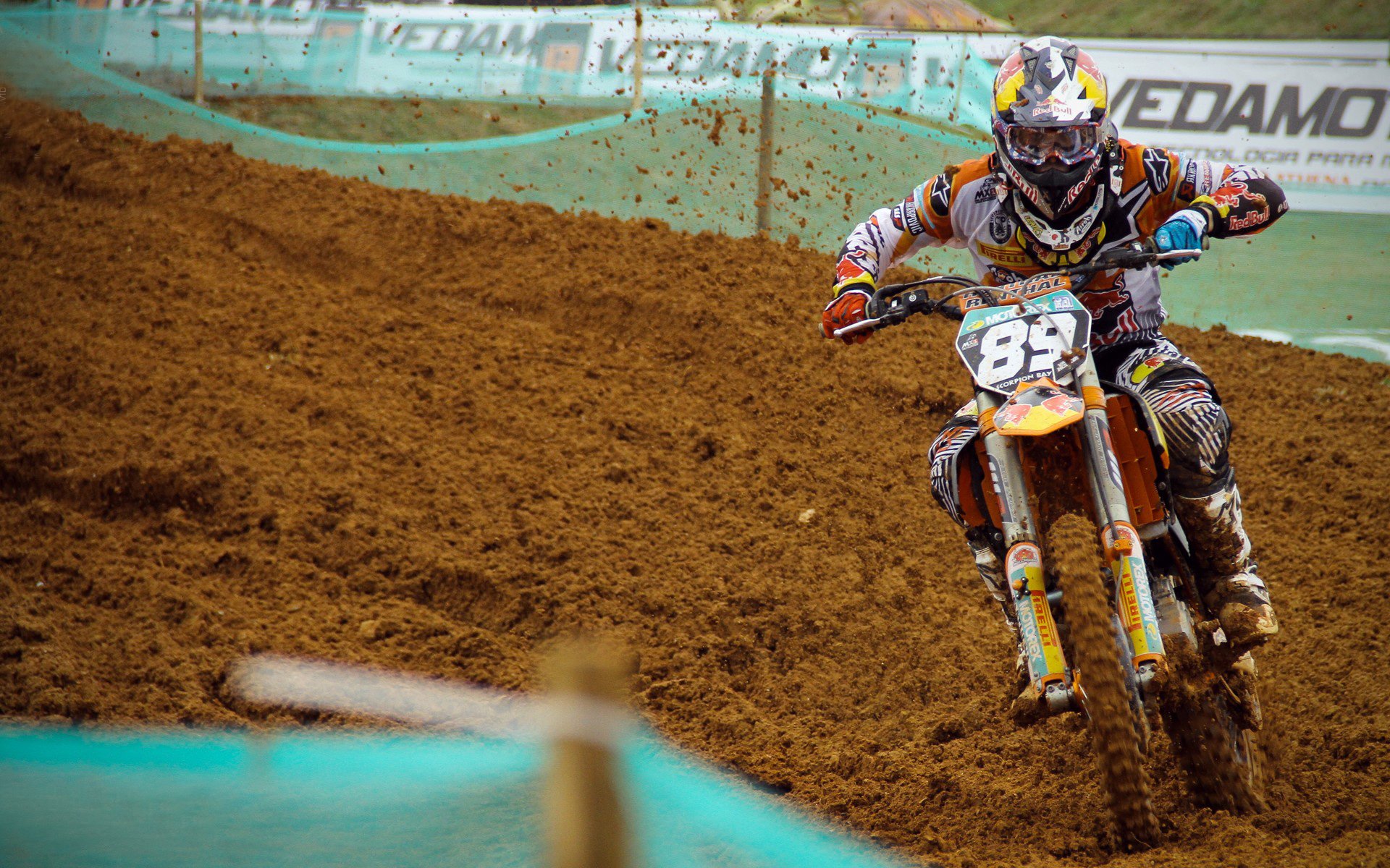 唐纳德·高尔的持球技巧和精准传球成为袋鼠队的利器,唐纳德 古尔德