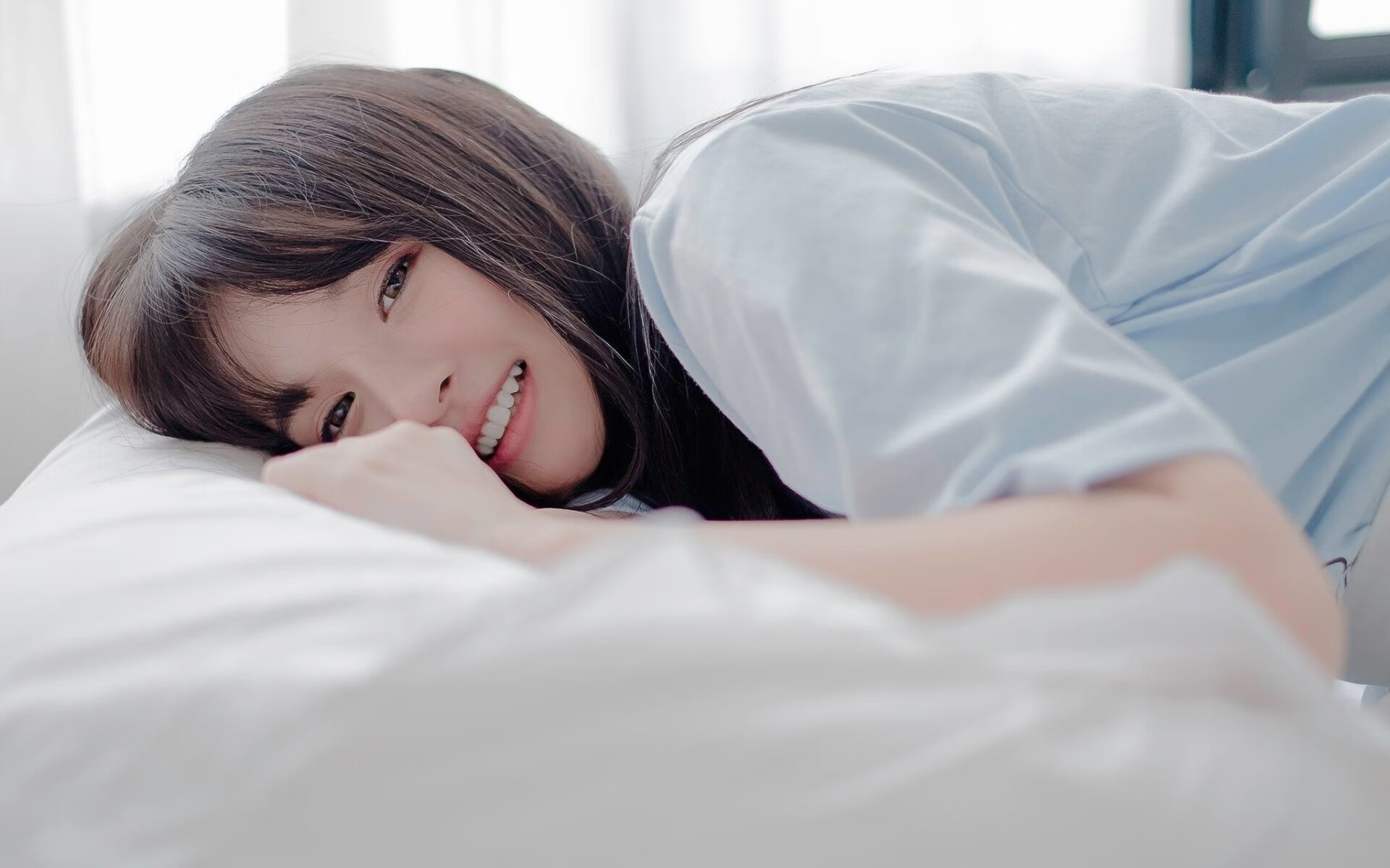 开云体育网址-西甲俱乐部巅峰对决：攻势变幻令人惊叹，西甲争冠分析