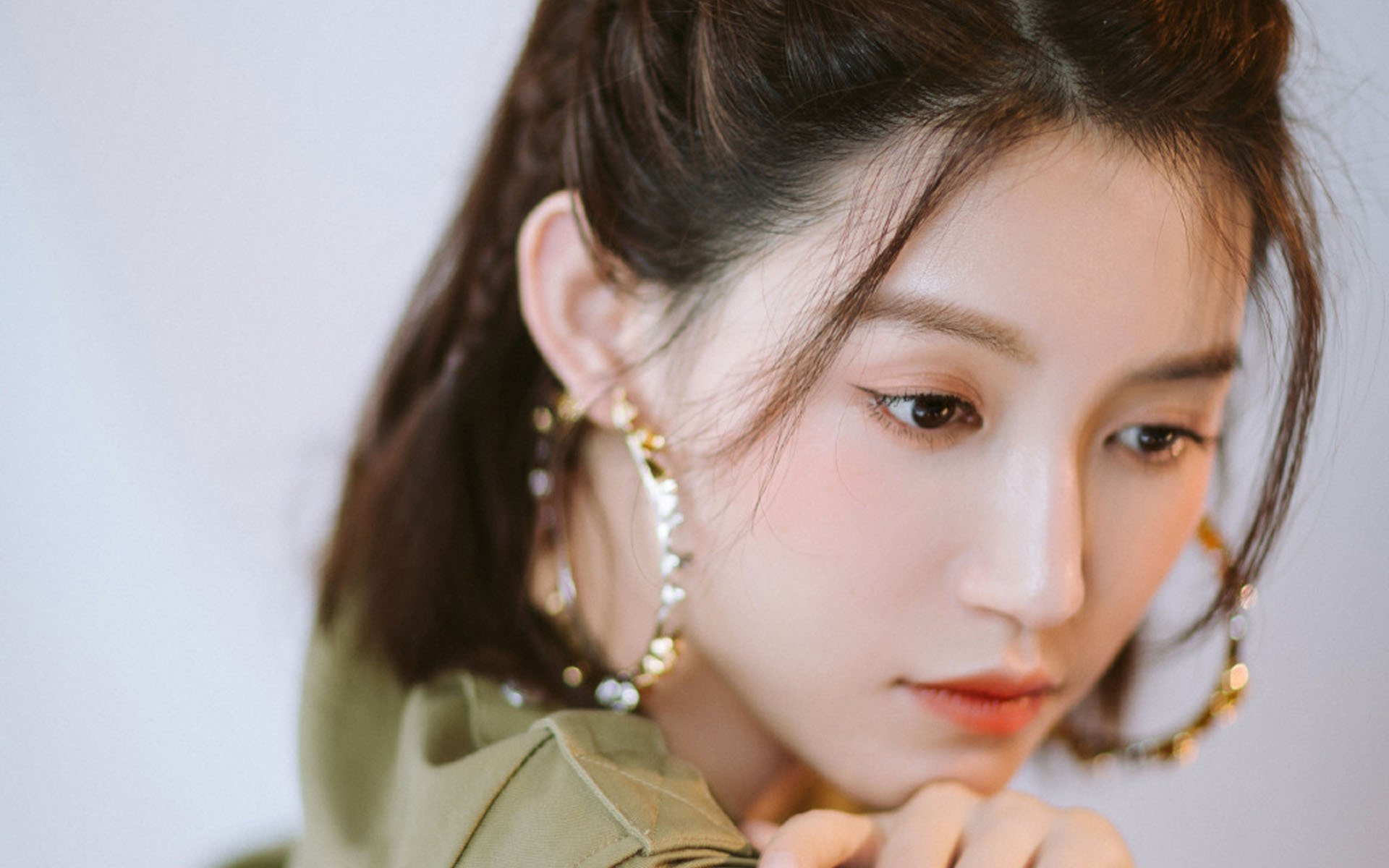 麦基翁200米仰泳冲刺阶段极具爆发力，麦基翁几块金牌